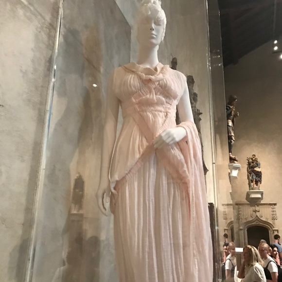 Meet your Posher, Christine - Picture 2 of 8